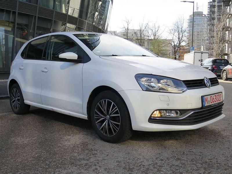 Gebraucht VW Polo Allstar 75 PS (55 kW) 2017 Pure white Kleinwagen