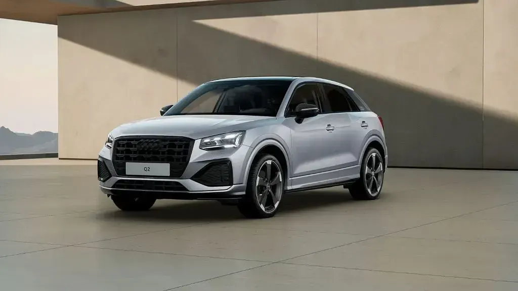 Neu Audi Q2 Advanced Plus 150 PS (110 kW) 2026 Silber (florettsilber) SUV