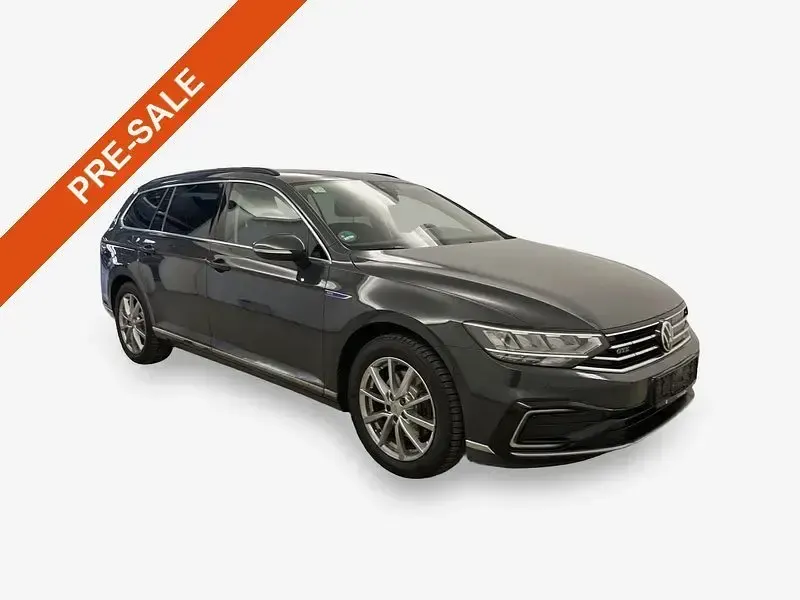 Gebraucht VW Passat GTE 156 PS (114 kW) 2021 Uranograu Kombi