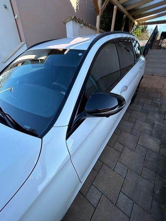 Gebraucht Mercedes E220 194 PS (142 kW) 2019 Weiß Limousine