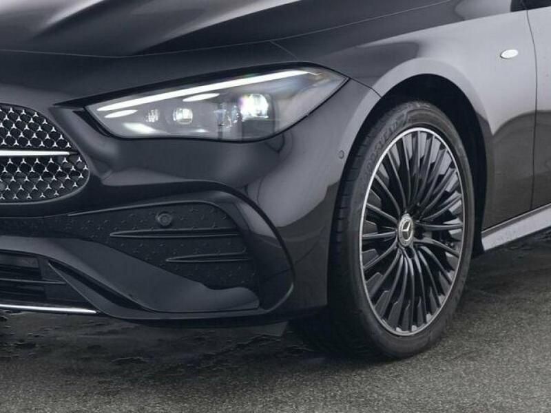 Gebraucht Mercedes E300 204 PS (150 kW) 2025 Lack obsidianschwarz (metallic) Coupé