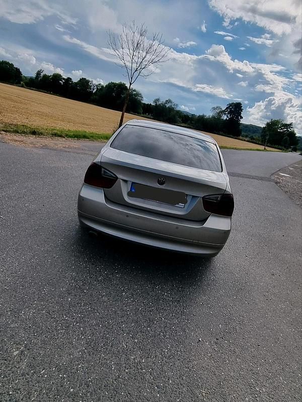 Gebraucht BMW 318 125 PS (91 kW) 2007 Limousine