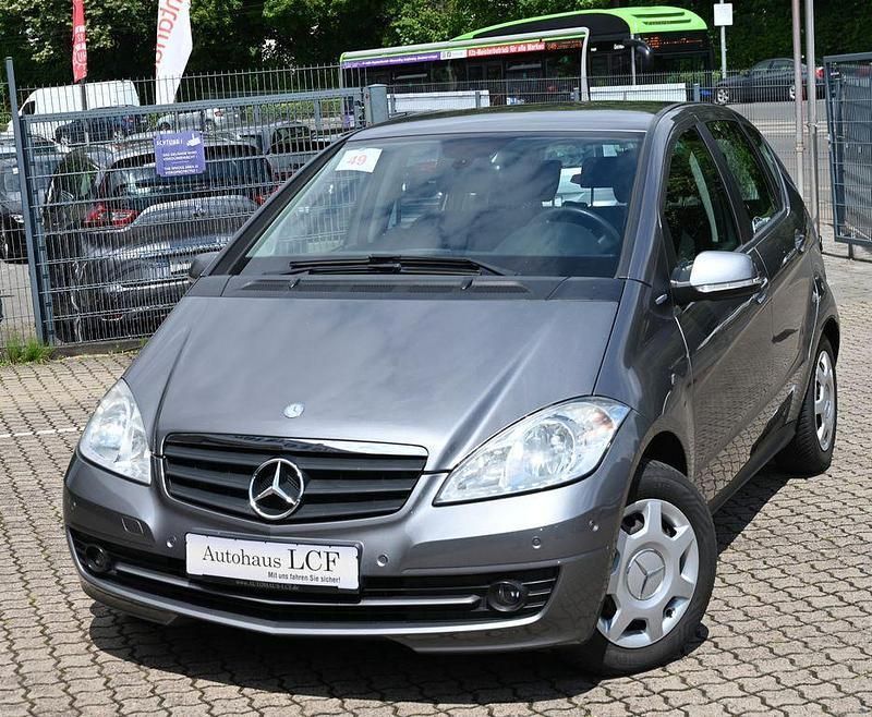 Grau Gebraucht 2009 Mercedes A170 Classic Limousine | 5.490 € (Etwas zu teuer) - Bild 1/4