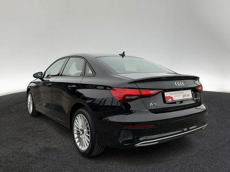 Gebraucht Audi A3 110 PS (80 kW) 2022 0e mythosschwarz metallic Limousine