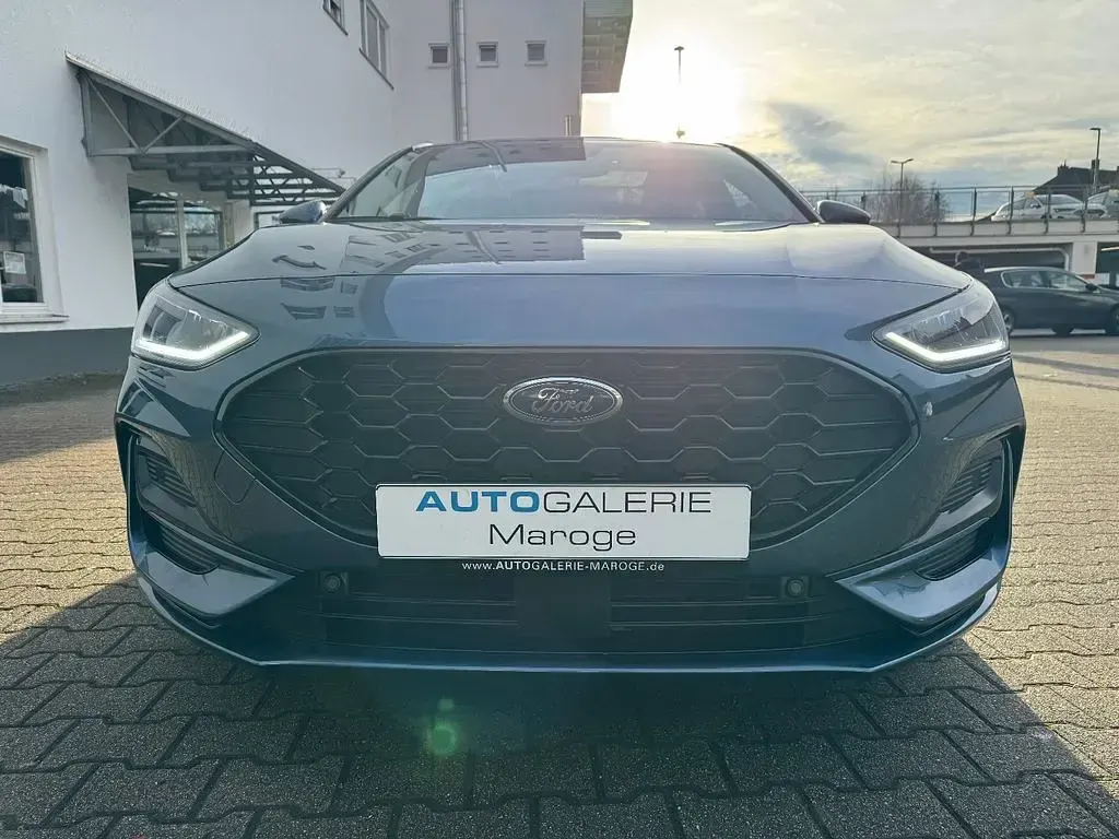 Gebraucht Ford Focus ST-Line X 116 PS (85 kW) 2023 Chromablau metallic Limousine