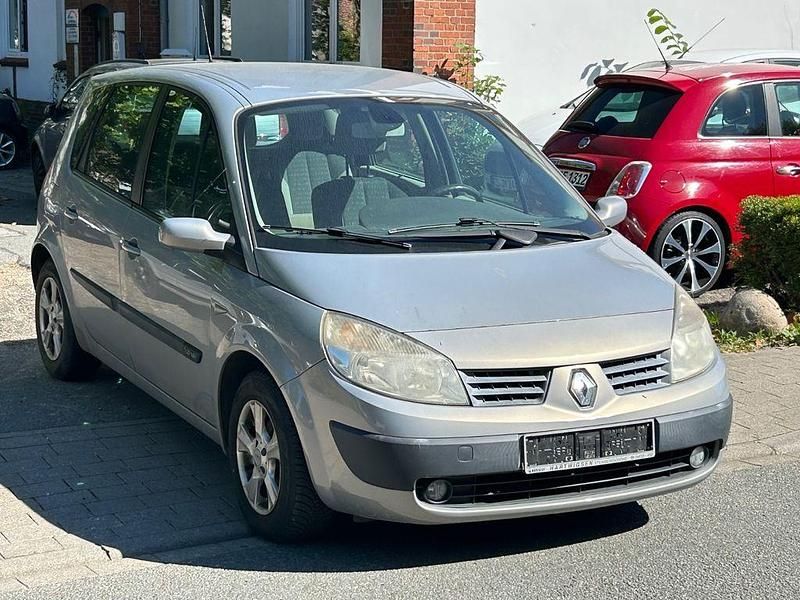Beige Gebraucht 2006 Renault Scénic II Avantage Van / Kleinbus | 2.499 € (Guter Preis) - Bild 1/4