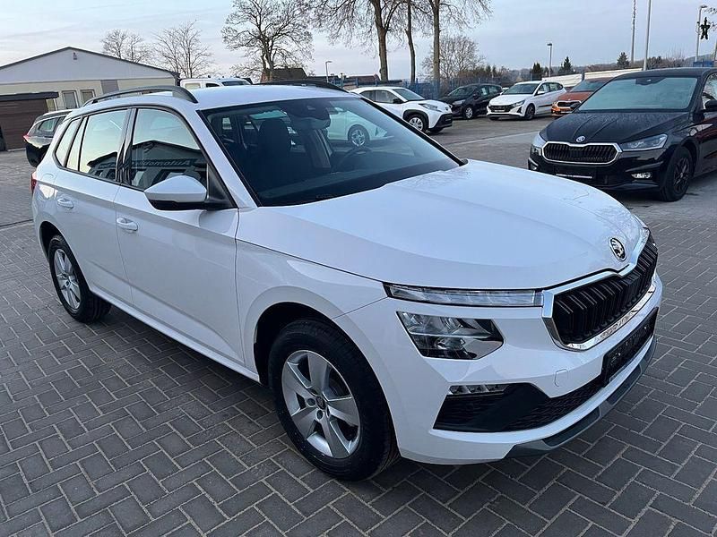 Neu Skoda Kamiq Selection 95 PS (69 kW) 2025 Weiß SUV