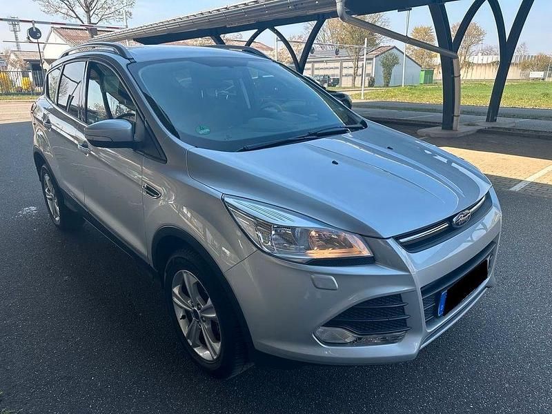 Gebraucht Ford Kuga 150 PS (110 kW) 2015 Silber SUV