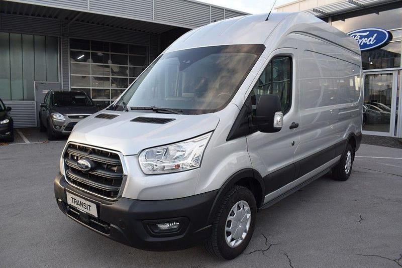 Gebraucht Ford Transit Trend 131 PS (96 kW) 2023 Silber Limousine