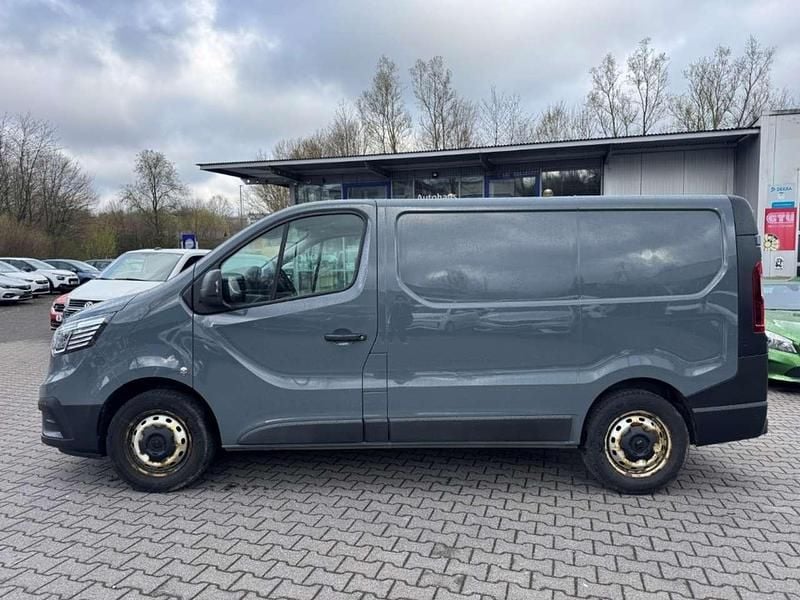 Gebraucht Renault Trafic Komfort 150 PS (110 kW) 2022 Grau Van / Kleinbus