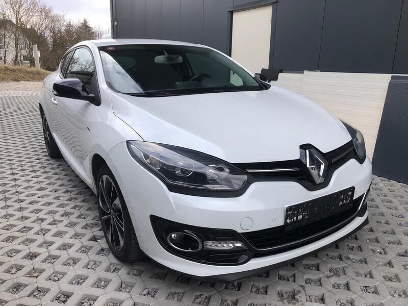 Weiß Gebraucht 2015 Renault Mégane Coupé Bose Edition Coupé | 6.900 € - Bild 1/4