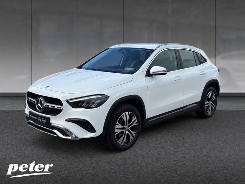 Gebraucht Mercedes GLA200 Progressive 163 PS (119 kW) 2024 Unilack polarweiß SUV