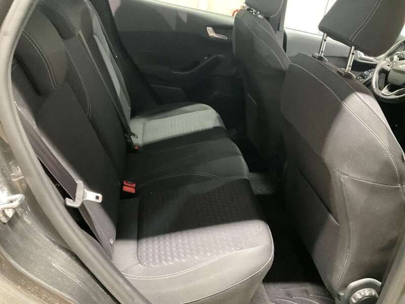 Silber Gebraucht 2019 Ford Fiesta S Kleinwagen | 11.000 € (Superpreis) - Bild 1/4
