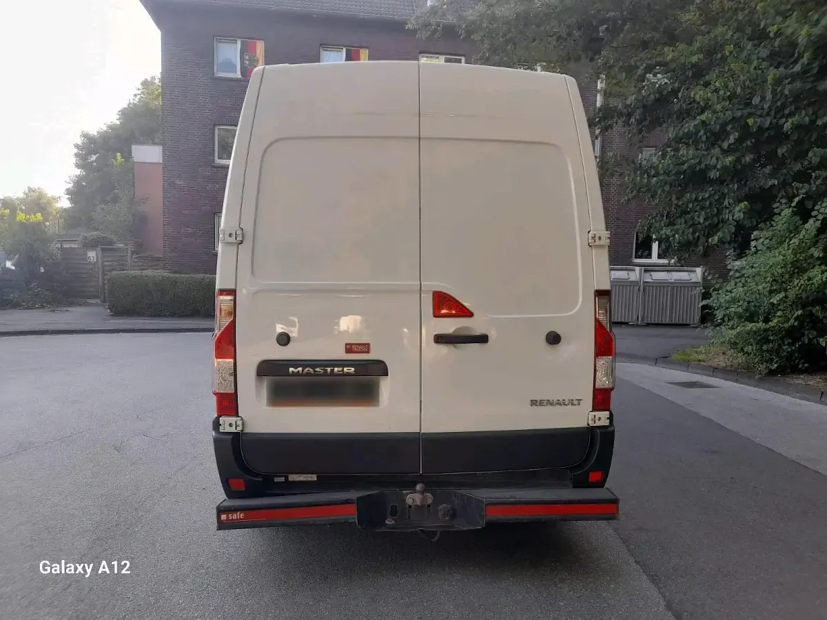 Gebraucht Renault Master 133 PS (97 kW) 2018 Weiß Van
