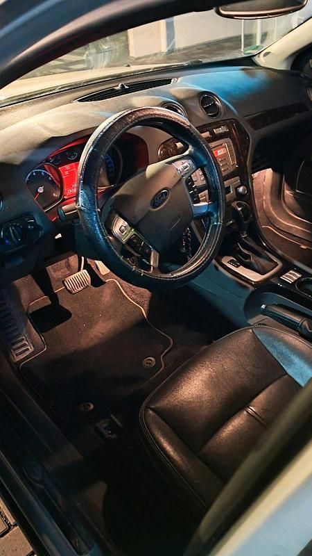 Gebraucht Ford Mondeo Ghia 160 PS (117 kW) 2009 Grau Limousine