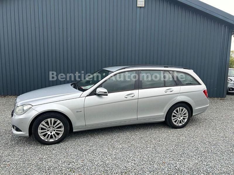 Silber Gebraucht 2011 Mercedes C200 Kombi | 6.990 € (Fairer Preis) - Bild 1/4