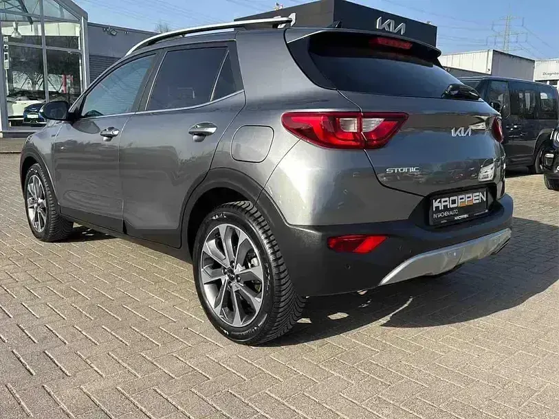 Gebraucht Kia Stonic Spirit 101 PS (74 kW) 2025 Grau SUV