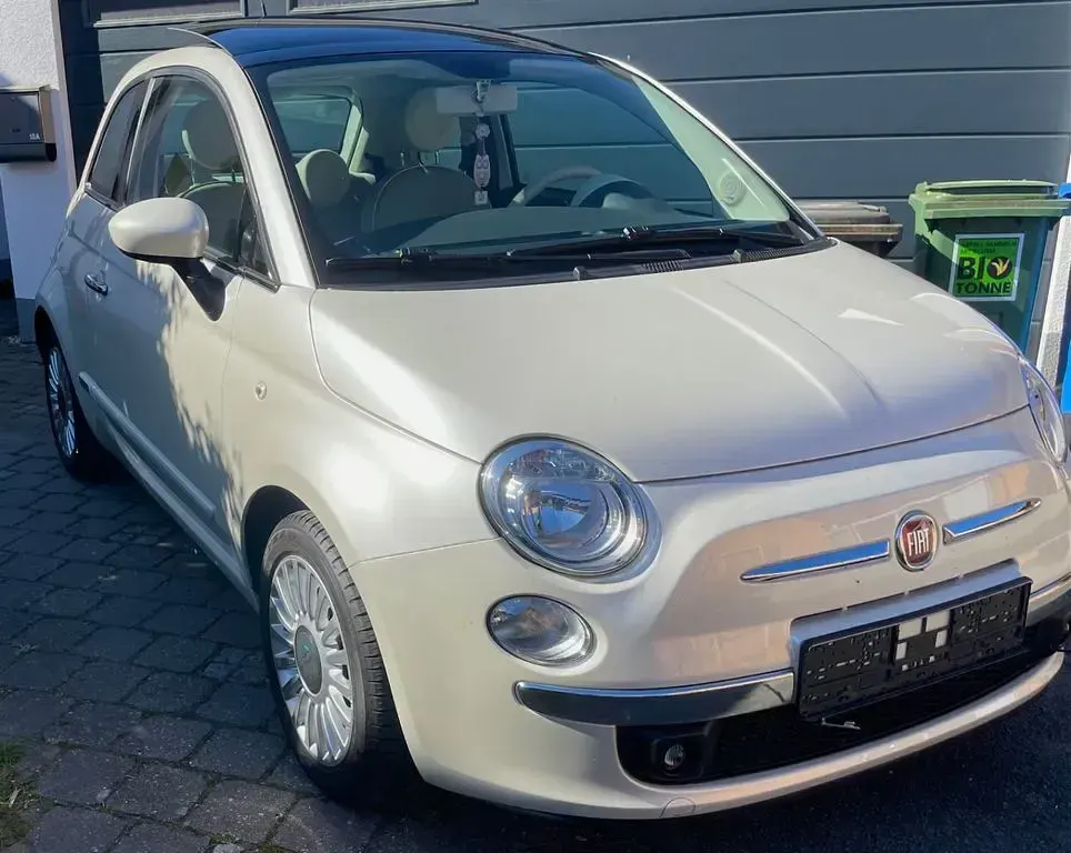 Gebraucht Fiat 500 Lounge 95 PS (69 kW) 2012 Weiß Kleinwagen