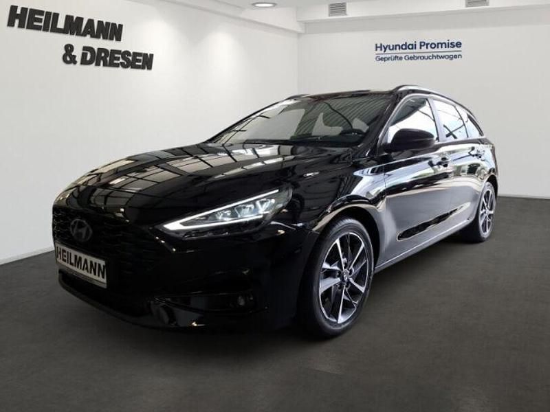 Gebraucht Hyundai i30 Advantage 101 PS (74 kW) 2025 Abyss black Kombi
