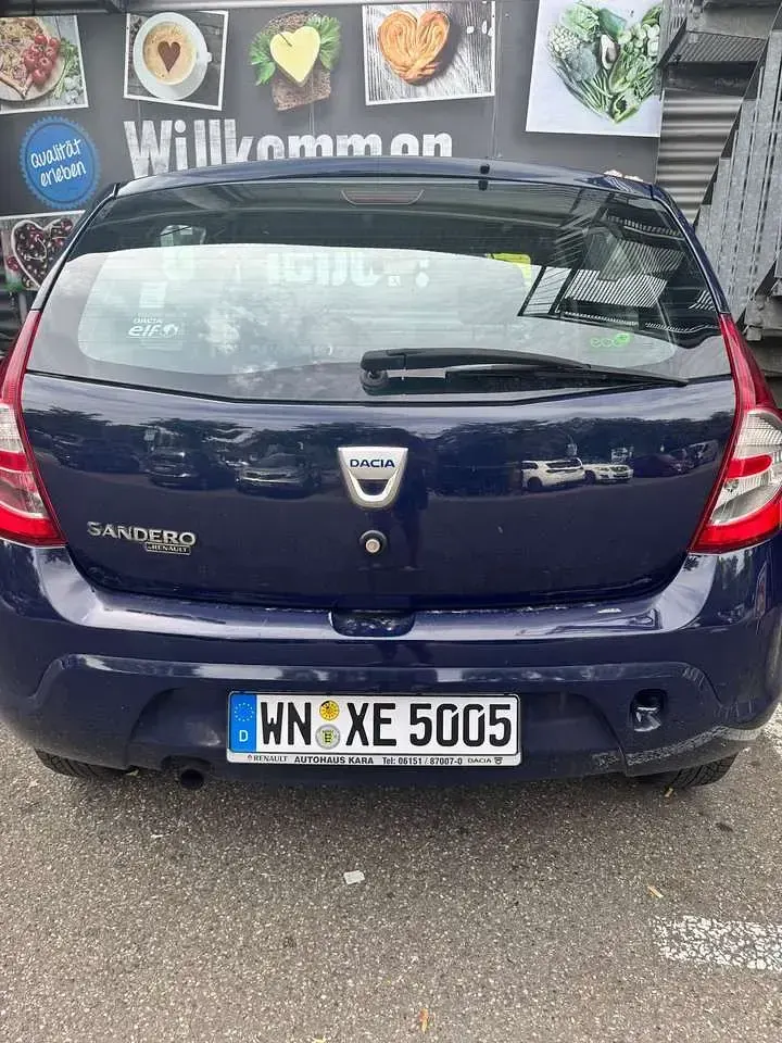 Gebraucht Dacia Sandero Ambiance 75 PS (55 kW) 2010 Blau Kleinwagen