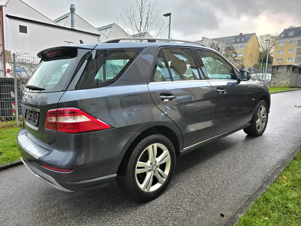 Second-hand Mercedes ML250 204 CP (150 kW) 2012 Gri SUV