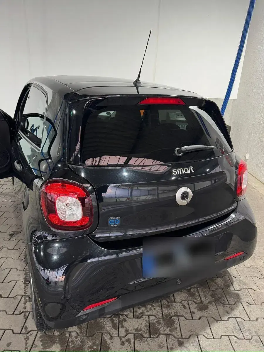 Gebraucht Smart ForFour Electric Drive 60 kW (82 PS) 2021 Schwarz Kleinwagen