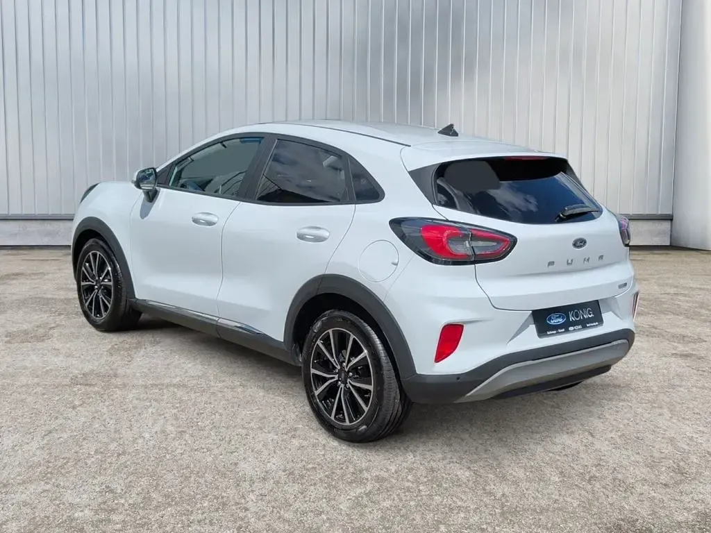 Gebraucht Ford Puma Titanium 125 PS (91 kW) 2022 Frozen white SUV