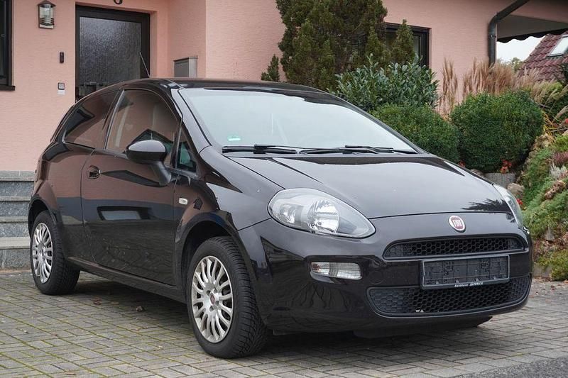 Colore esterno (nero rubacuori Gebraucht 2013 Fiat Punto Pop Kleinwagen | 3.490 € (Fairer Preis) - Bild 1/4