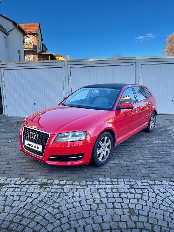 Rot Gebraucht 2011 Audi A3 Attraction Limousine | 6.500 € (Fairer Preis) - Bild 1/4