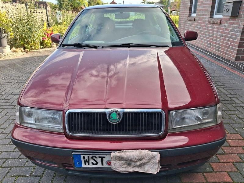 Violet Gebraucht 1997 Skoda Octavia Limousine | 1.450 € (Teuer) - Bild 1/4