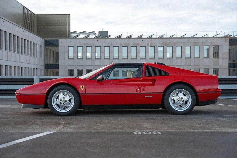 Gebraucht Ferrari 328 271 PS (199 kW) 1988 Rot Cabrio