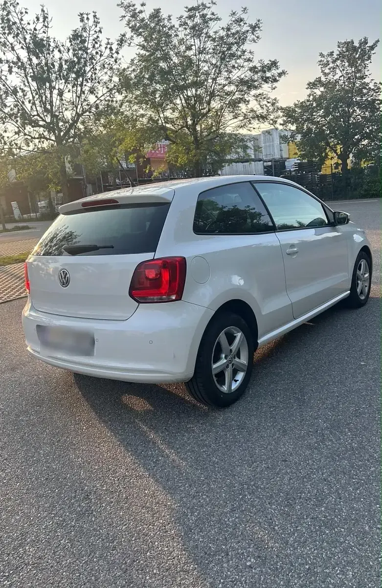 Gebraucht VW Polo 69 PS (50 kW) 2010 Weiß Kleinwagen
