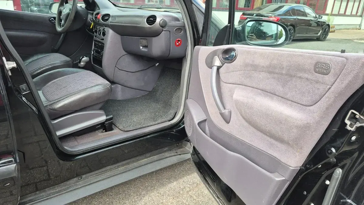 Gebraucht Mercedes A160 Classic 102 PS (75 kW) 2000 Schwarz Kleinwagen