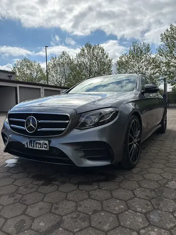 Brugt Mercedes E400 AMG 340 HK (250 kW) 2018 Grå Stationcar