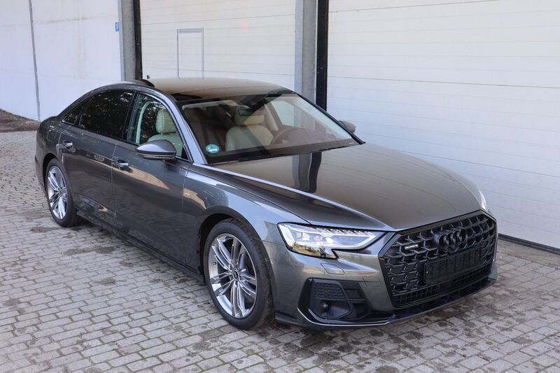 Grau Gebraucht 2023 Audi A8L Sport Limousine | 79.500 € (Fairer Preis) - Bild 1/4