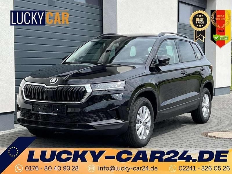Schwarz Neu 2024 Skoda Karoq Selection SUV | 27.390 € (Fairer Preis) - Bild 1/4