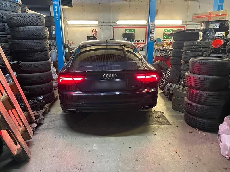 Gebraucht Audi A7 Ambiente 272 PS (200 kW) 2017 Blau Kleinwagen