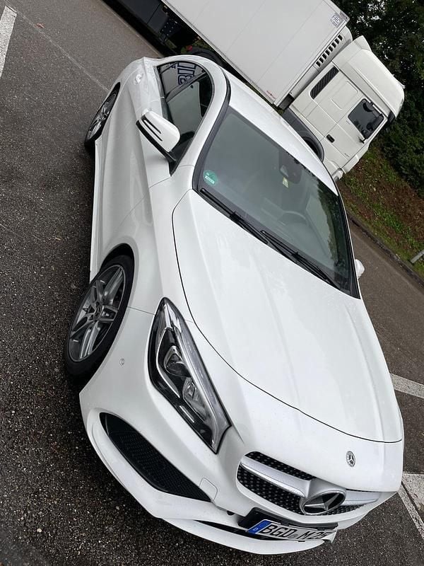 Gebraucht Mercedes CLA220 184 PS (135 kW) 2018 Weiß Limousine
