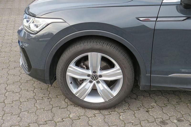 Gebraucht VW Tiguan Elegance 150 PS (110 kW) 2023 Grau SUV