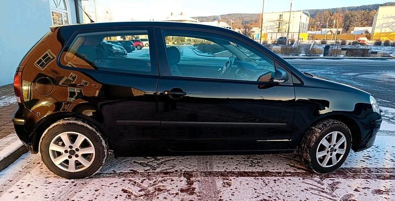 Gebraucht VW Polo 69 PS (50 kW) 2009 Schwarz Kleinwagen