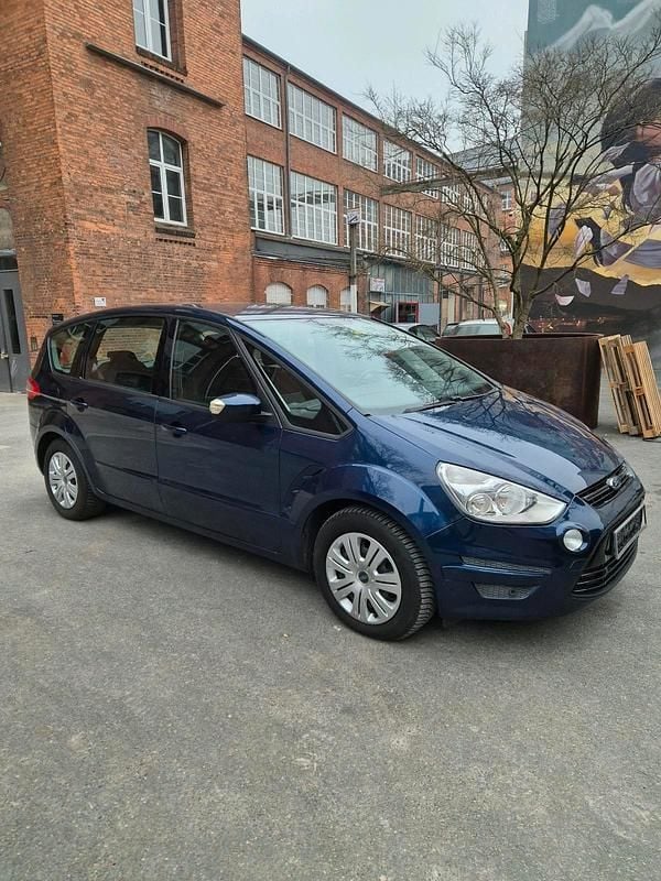 Blau Gebraucht 2011 Ford S-MAX S Van / Kleinbus | 5.200 € (Superpreis) - Bild 1/4