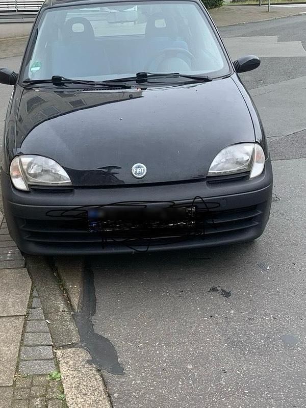 Schwarz Gebraucht 2002 Fiat Seicento Kleinwagen | 999 € (Fairer Preis) - Bild 1/4