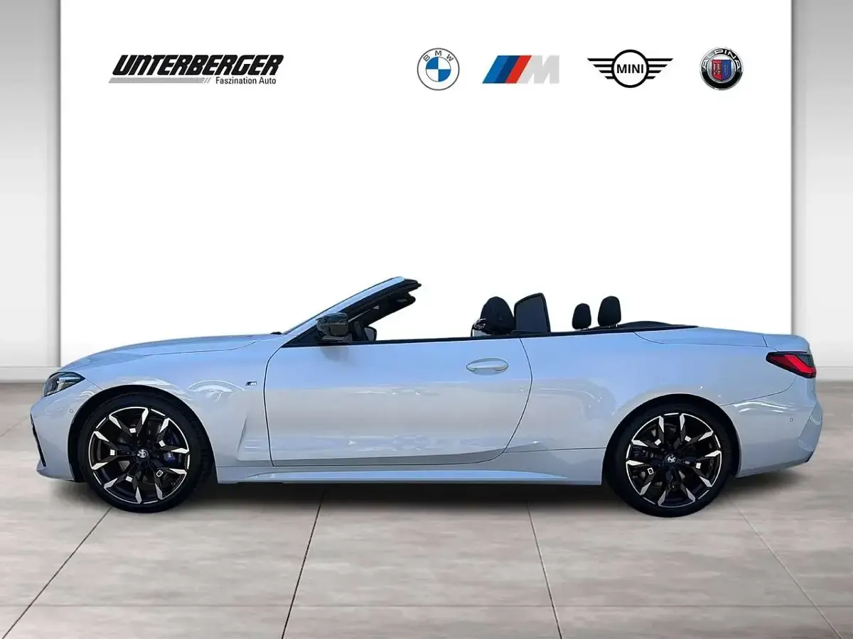 Gebraucht BMW 440 M Sport 374 PS (275 kW) 2025 Mineralweiß Cabrio