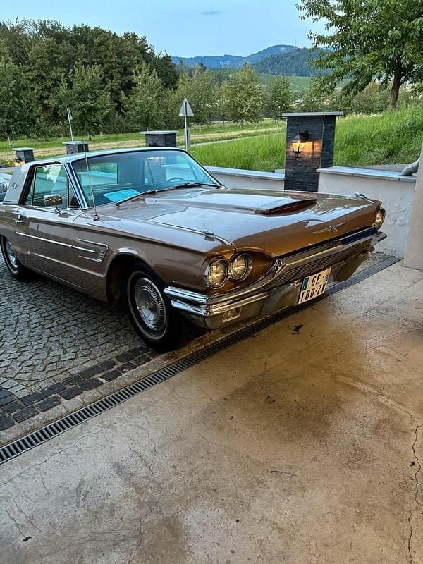 Gold Gebraucht 1965 Ford Thunderbird Coupé | 12.600 € - Bild 1/4