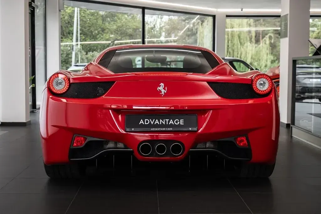 Gebraucht Ferrari 458 566 PS (416 kW) 2010 Rot Coupé