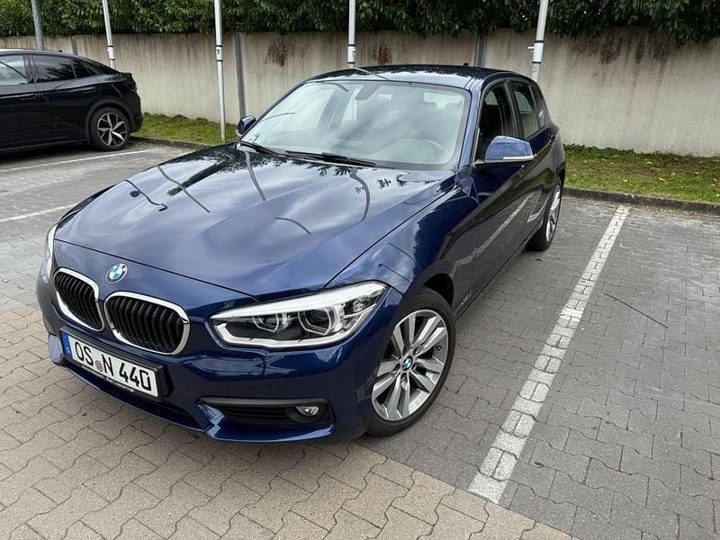 Blau Gebraucht 2018 BMW 120 Advantage Kleinwagen | 18.000 € (Fairer Preis) - Bild 1/4