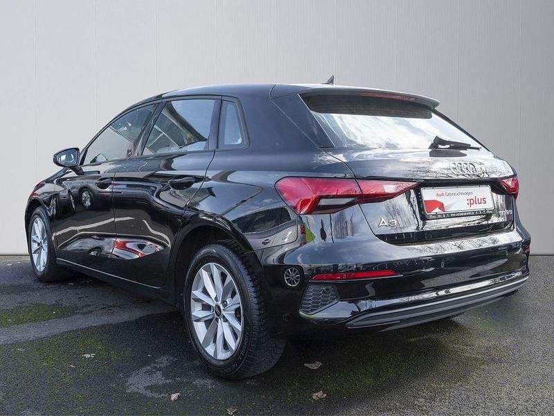 Gebraucht Audi A3 Ambiente 110 PS (80 kW) 2023 Brillantschwarz Limousine