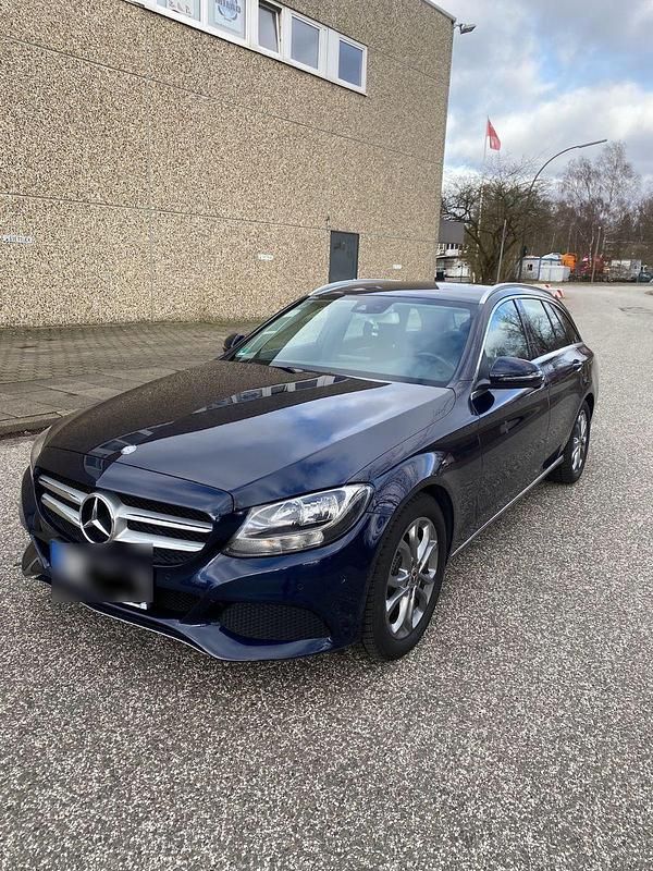 Blau Gebraucht 2017 Mercedes C220 Avantgarde Kombi | 17.500 € (Guter Preis) - Bild 1/4