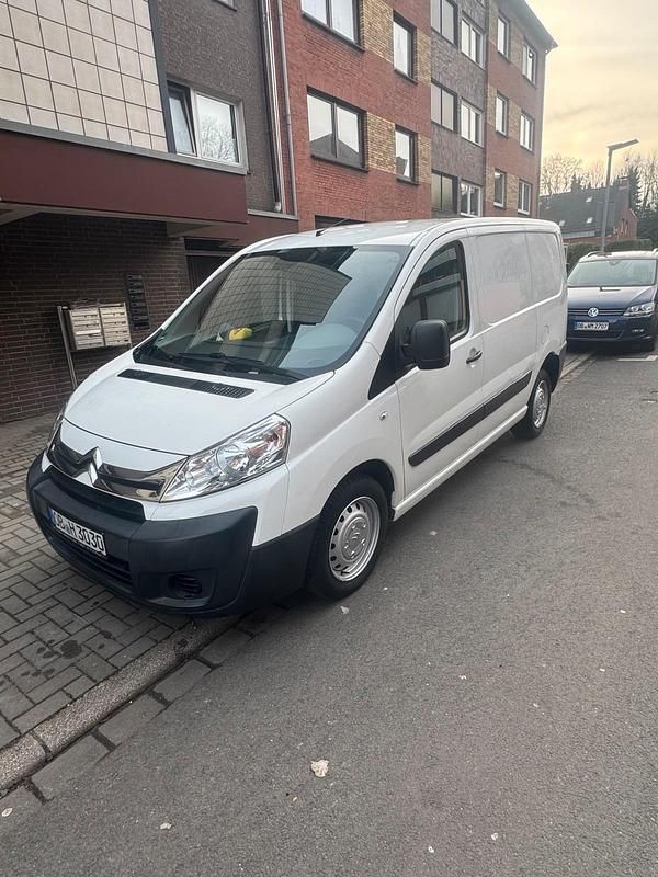 Gebraucht Citroën Jumpy 163 PS (119 kW) 2012 Weiß Van / Kleinbus