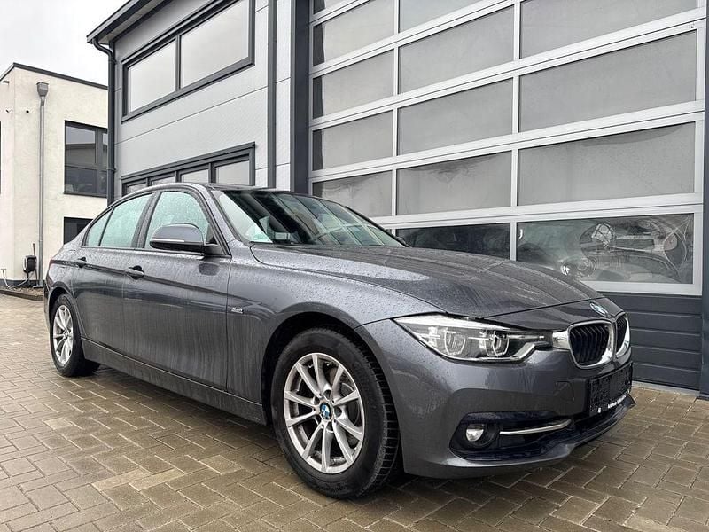 Gebraucht BMW 320 Sport Line 184 PS (135 kW) 2018 Grau Limousine